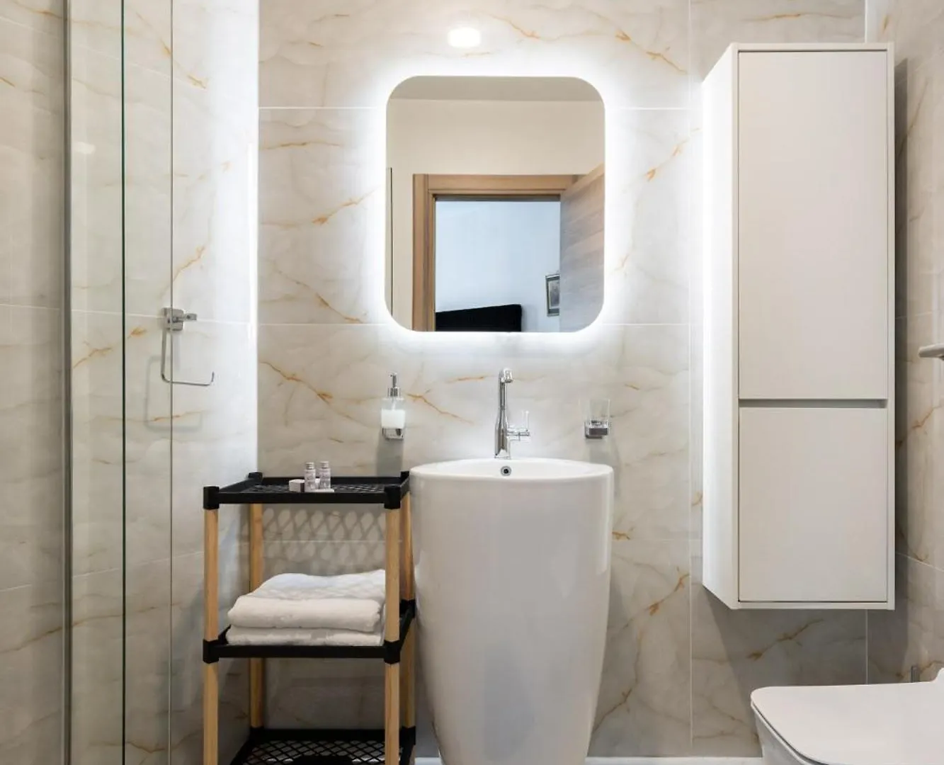 Arcadia Center New Build Apartment Bucharest