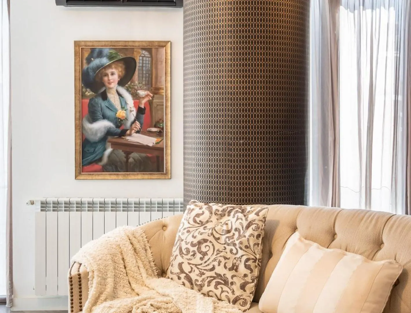 Arcadia Center New Build Apartment Bucharest