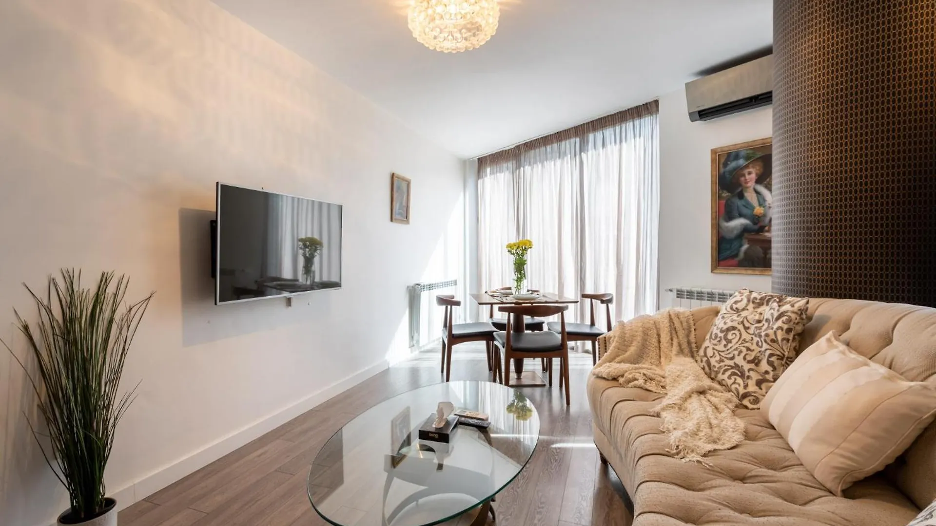 Arcadia Center New Build Apartment Bucharest