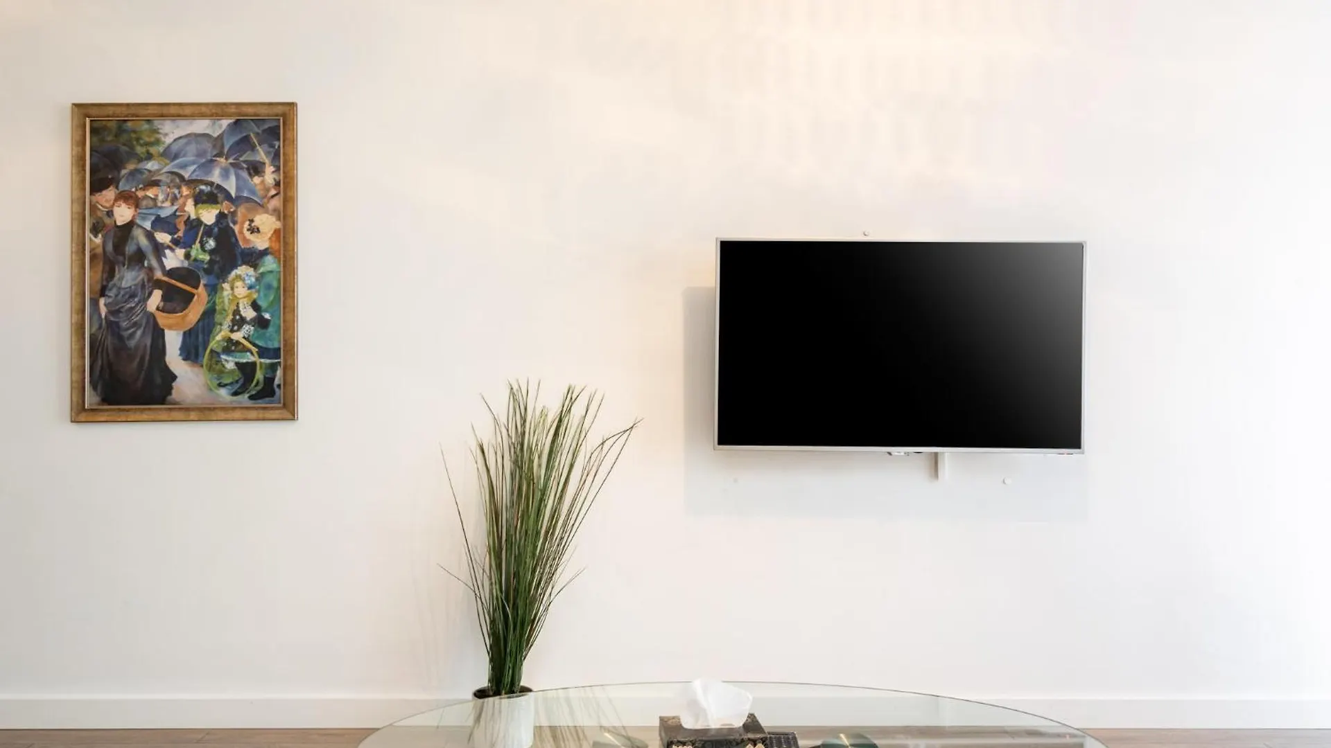 Arcadia Center New Build Apartment Bucharest